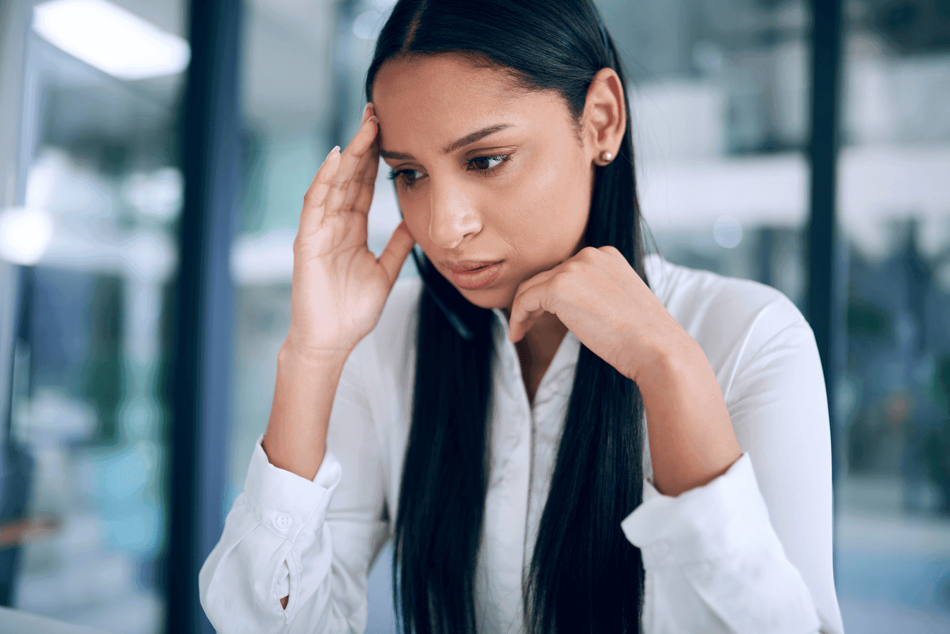 Why Ambitious Women Face Backlash at Work – Understanding Tallest Poppy Syndrome 